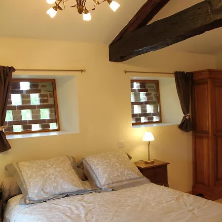 게스트하우스 Le Pigeonnier De Lacalm 3*