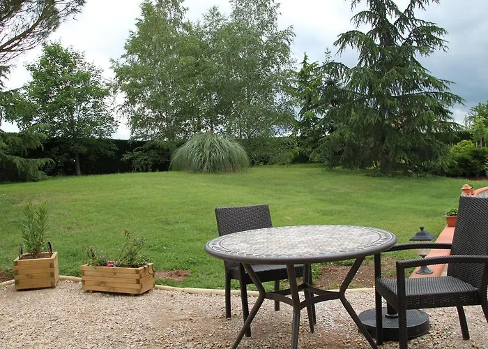 Casa de hóspedes Le Pigeonnier De Lacalm 3*